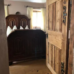 zimmer-in-400-jahre-alten-bauernhaus.salzburghotels.net/